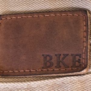 BKE Carter Men's Size 28R (Regular) BUCKLE Distressed TAN Stretch Denim Jeans
